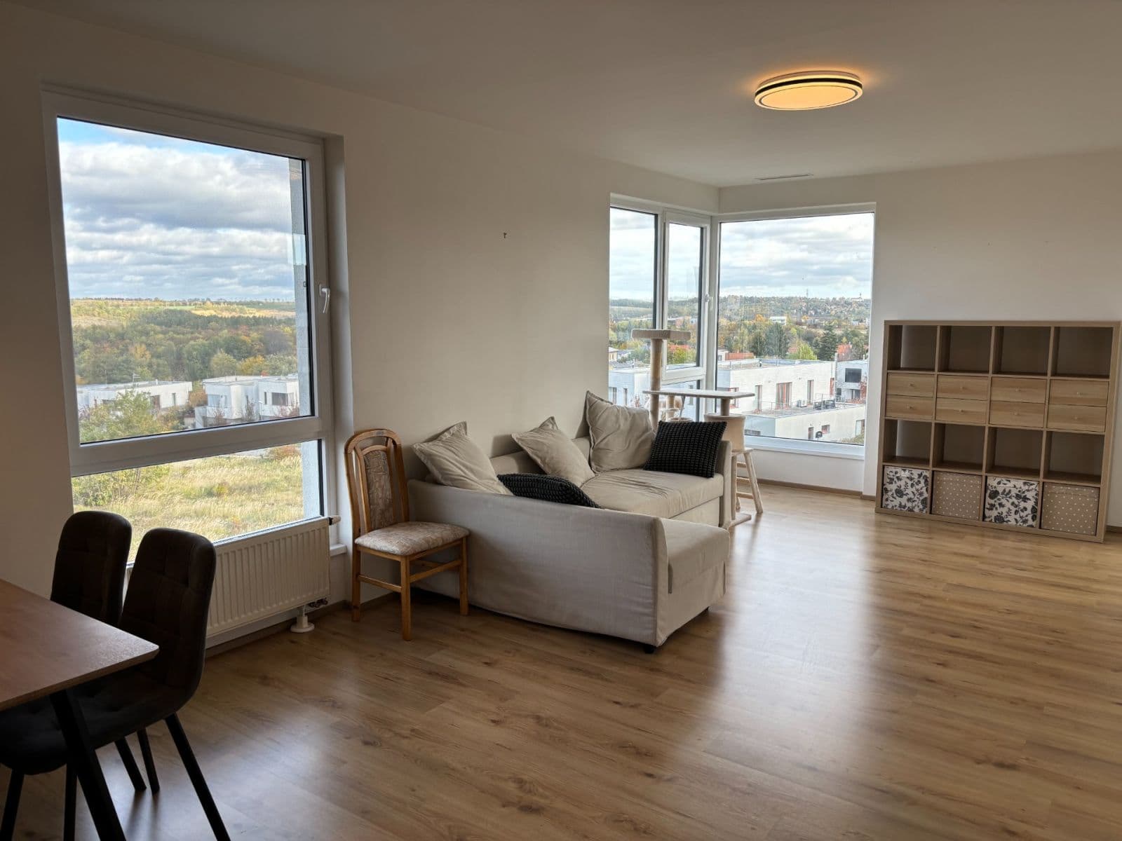 Pronájem bytu 2+kk 65 m², Lederova, Roztoky, Středočeský kraj Pronájem bytu 2+kk 65 m², Lederova, Roztoky, Středočeský kraj