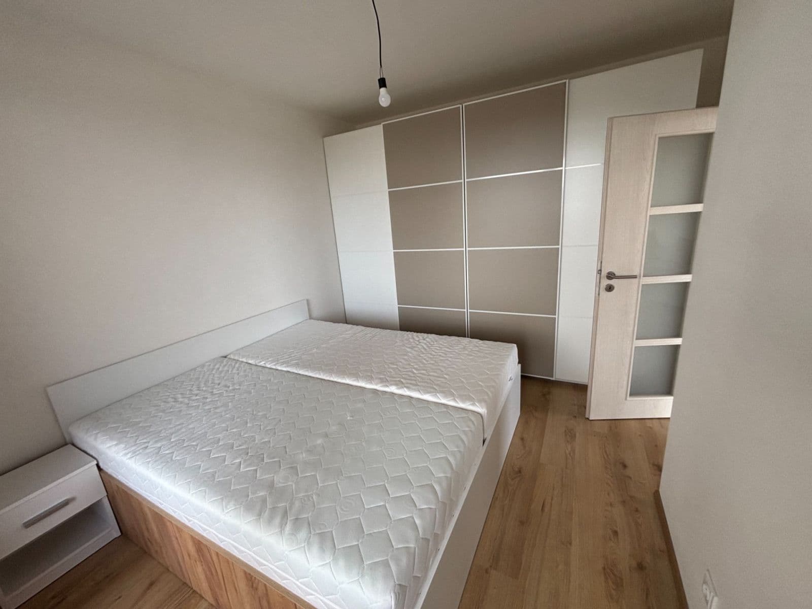 Pronájem bytu 2+kk 65 m², Lederova, Roztoky, Středočeský kraj Pronájem bytu 2+kk 65 m², Lederova, Roztoky, Středočeský kraj