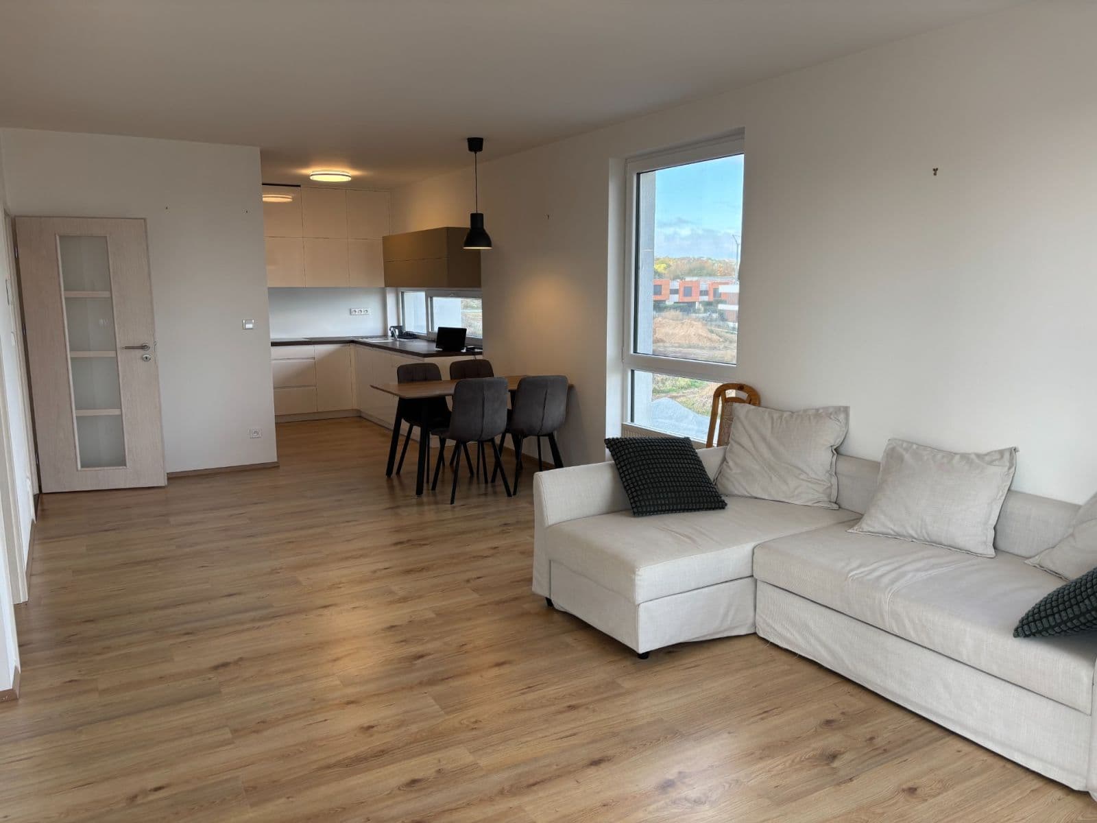 Pronájem bytu 2+kk 65 m², Lederova, Roztoky, Středočeský kraj Pronájem bytu 2+kk 65 m², Lederova, Roztoky, Středočeský kraj
