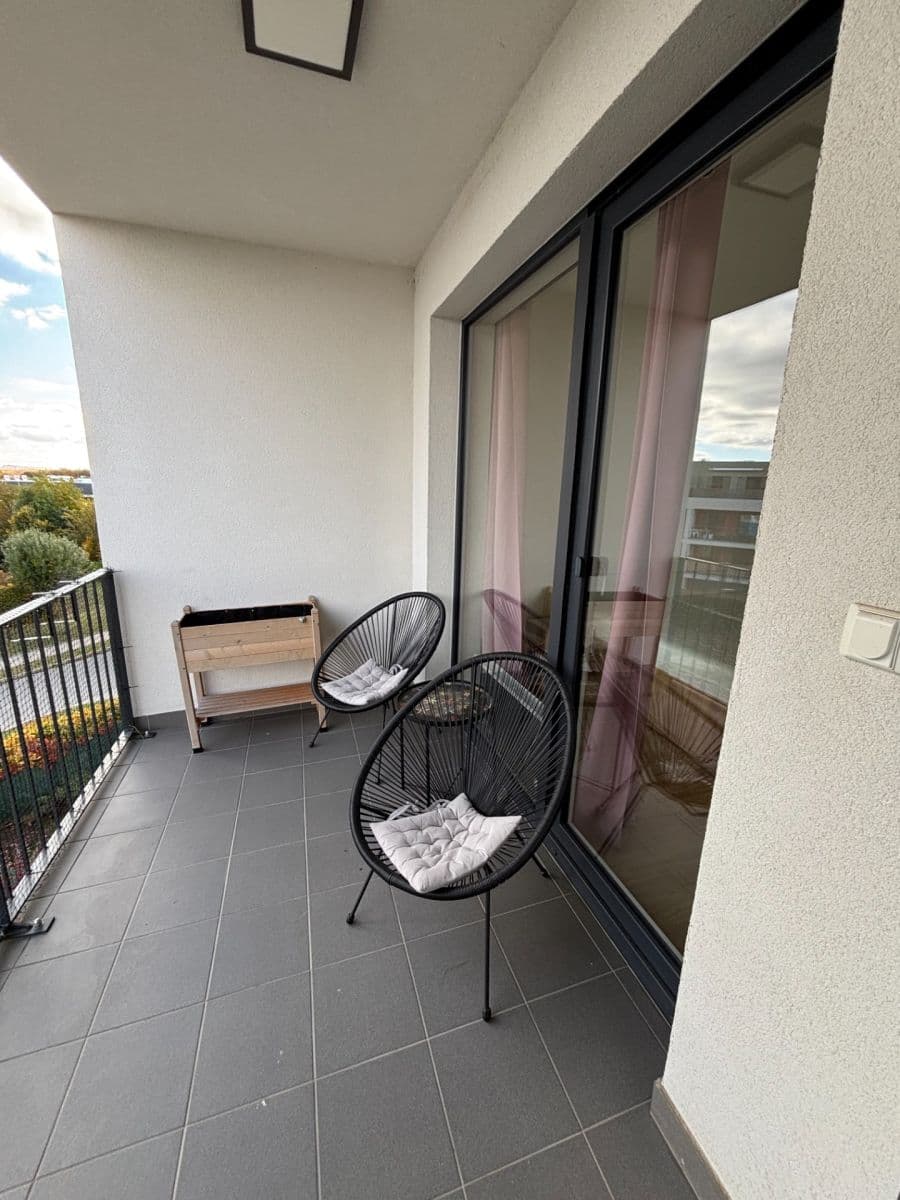 Pronájem bytu 2+kk 65 m², Lederova, Roztoky, Středočeský kraj Pronájem bytu 2+kk 65 m², Lederova, Roztoky, Středočeský kraj
