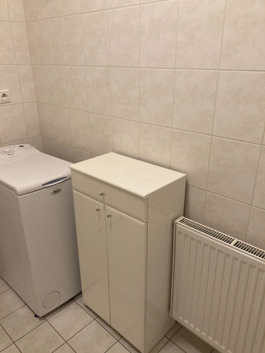 Pronájem bytu 2+kk 52 m², Zlonická, Praha, Praha Pronájem bytu 2+kk 52 m², Zlonická, Praha, Praha