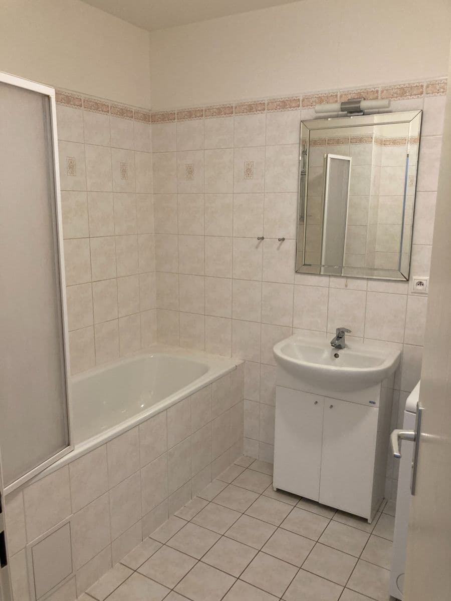 Pronájem bytu 2+kk 52 m², Zlonická, Praha, Praha Pronájem bytu 2+kk 52 m², Zlonická, Praha, Praha