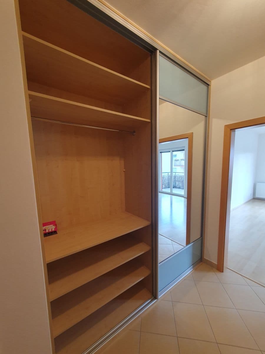 Pronájem bytu 1+kk 41 m², Nad Akcízem, Praha, Praha Pronájem bytu 1+kk 41 m², Nad Akcízem, Praha, Praha
