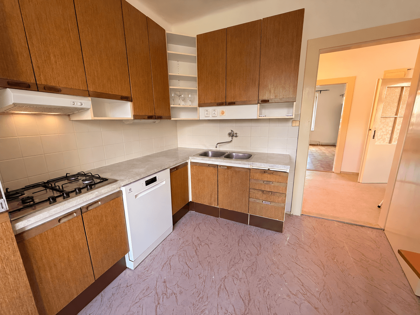 Pronájem bytu 4+1 95 m², Bedřicha Smetany, Český Brod, Středočeský kraj Pronájem bytu 4+1 95 m², Bedřicha Smetany, Český Brod, Středočeský kraj