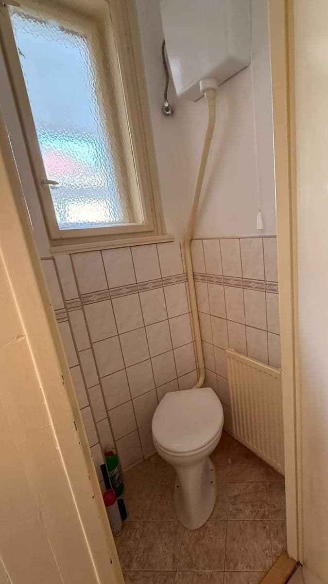 Pronájem bytu 4+1 95 m², Bedřicha Smetany, Český Brod, Středočeský kraj Pronájem bytu 4+1 95 m², Bedřicha Smetany, Český Brod, Středočeský kraj