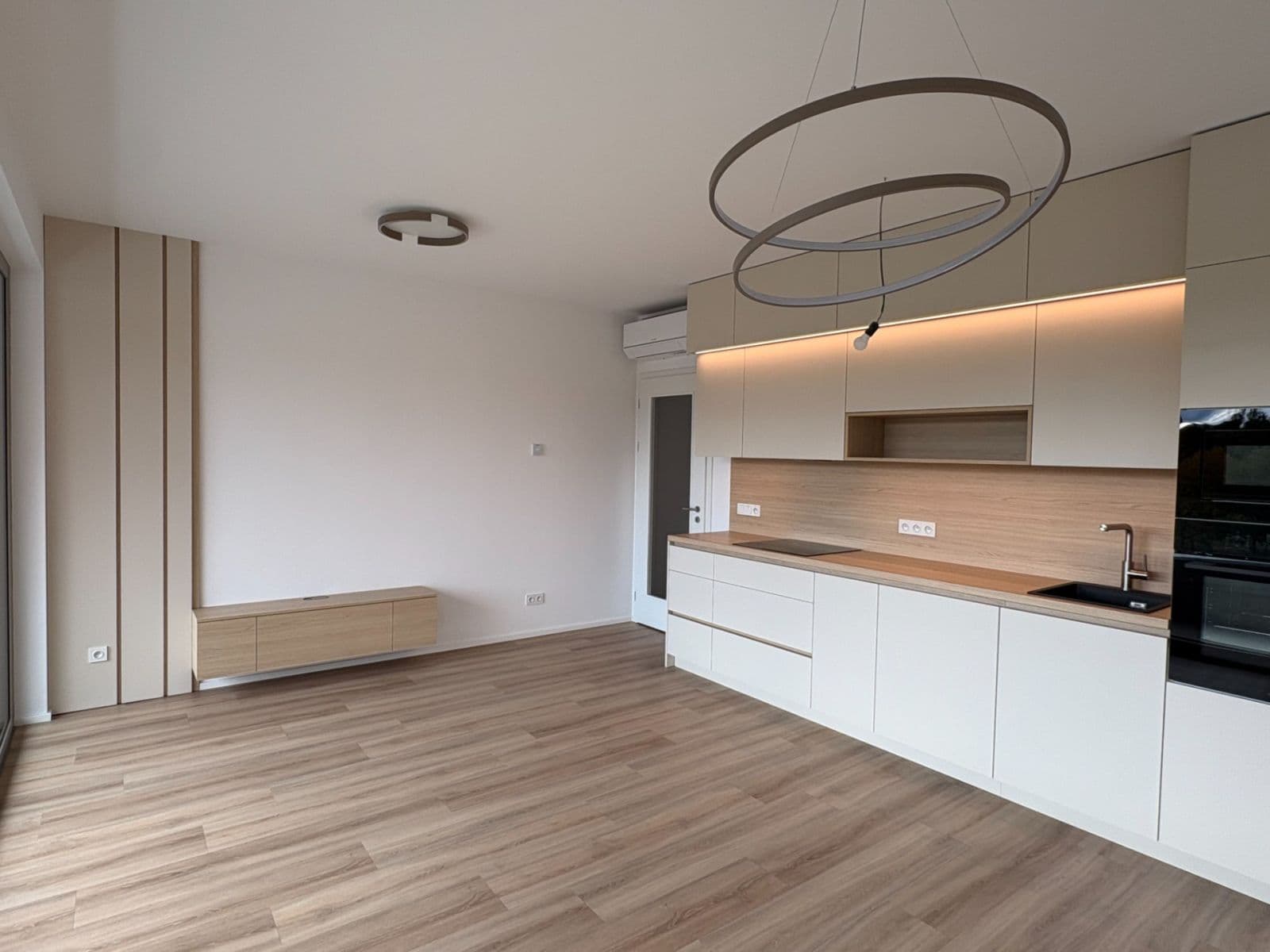 Pronájem bytu 2+kk 47 m², Práčská, Praha, Praha Pronájem bytu 2+kk 47 m², Práčská, Praha, Praha