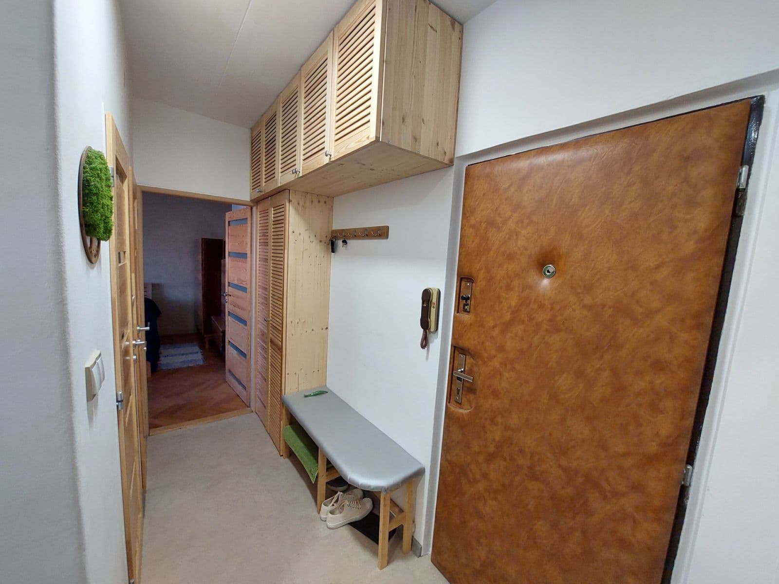 Pronájem bytu 1+1 38 m², Narcisová, Košice - mestská časť Západ, Košický kraj Pronájem bytu 1+1 38 m², Narcisová, Košice - mestská časť Západ, Košický kraj