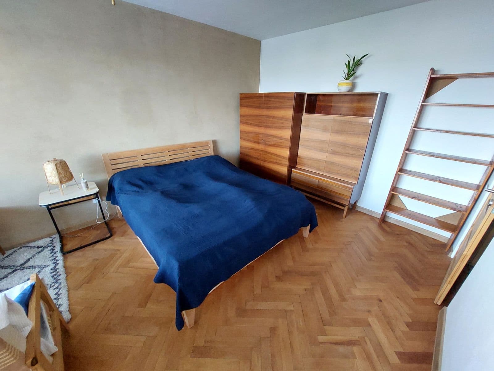 Pronájem bytu 1+1 38 m², Narcisová, Košice - mestská časť Západ, Košický kraj Pronájem bytu 1+1 38 m², Narcisová, Košice - mestská časť Západ, Košický kraj