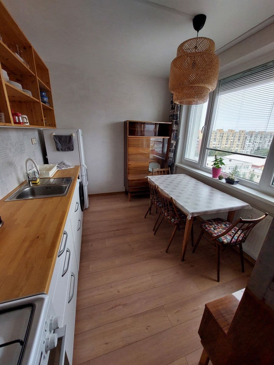 Pronájem bytu 1+1 38 m², Narcisová, Košice - mestská časť Západ, Košický kraj Pronájem bytu 1+1 38 m², Narcisová, Košice - mestská časť Západ, Košický kraj