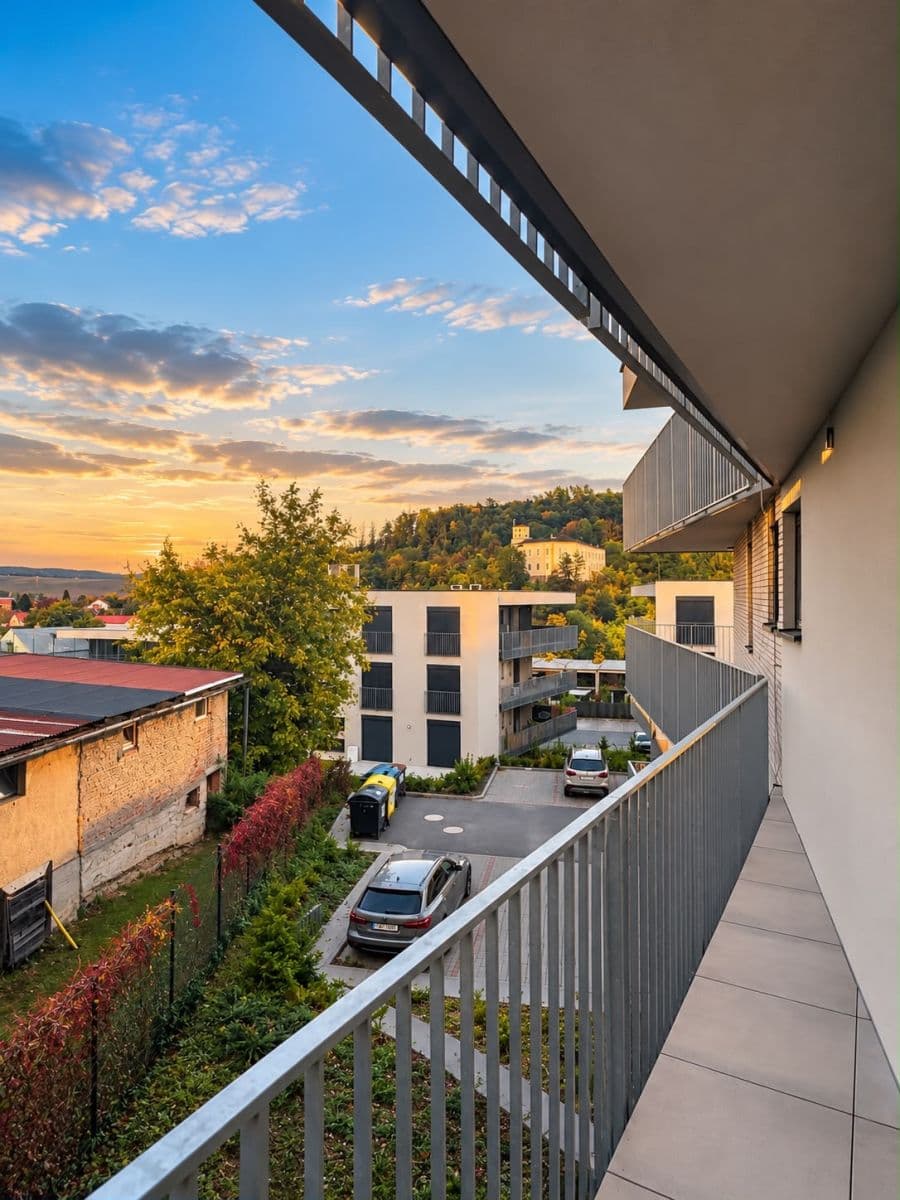 Prodej bytu 1+kk 32 m², Pod Hradem I, Zlín, Zlínský kraj Prodej bytu 1+kk 32 m², Pod Hradem I, Zlín, Zlínský kraj