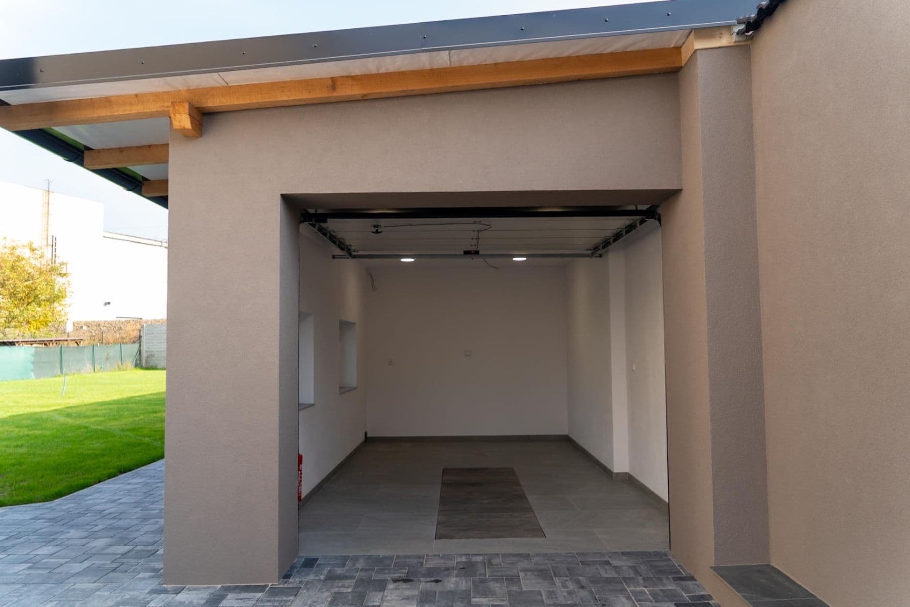 Prodej domu 142 m², pozemek 991 m², Na Poříčí, Králův Dvůr, Středočeský kraj Prodej domu 142 m², pozemek 991 m², Na Poříčí, Králův Dvůr, Středočeský kraj