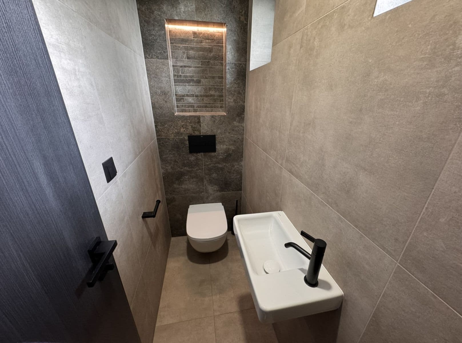 Prodej domu 142 m², pozemek 991 m², Na Poříčí, Králův Dvůr, Středočeský kraj Prodej domu 142 m², pozemek 991 m², Na Poříčí, Králův Dvůr, Středočeský kraj