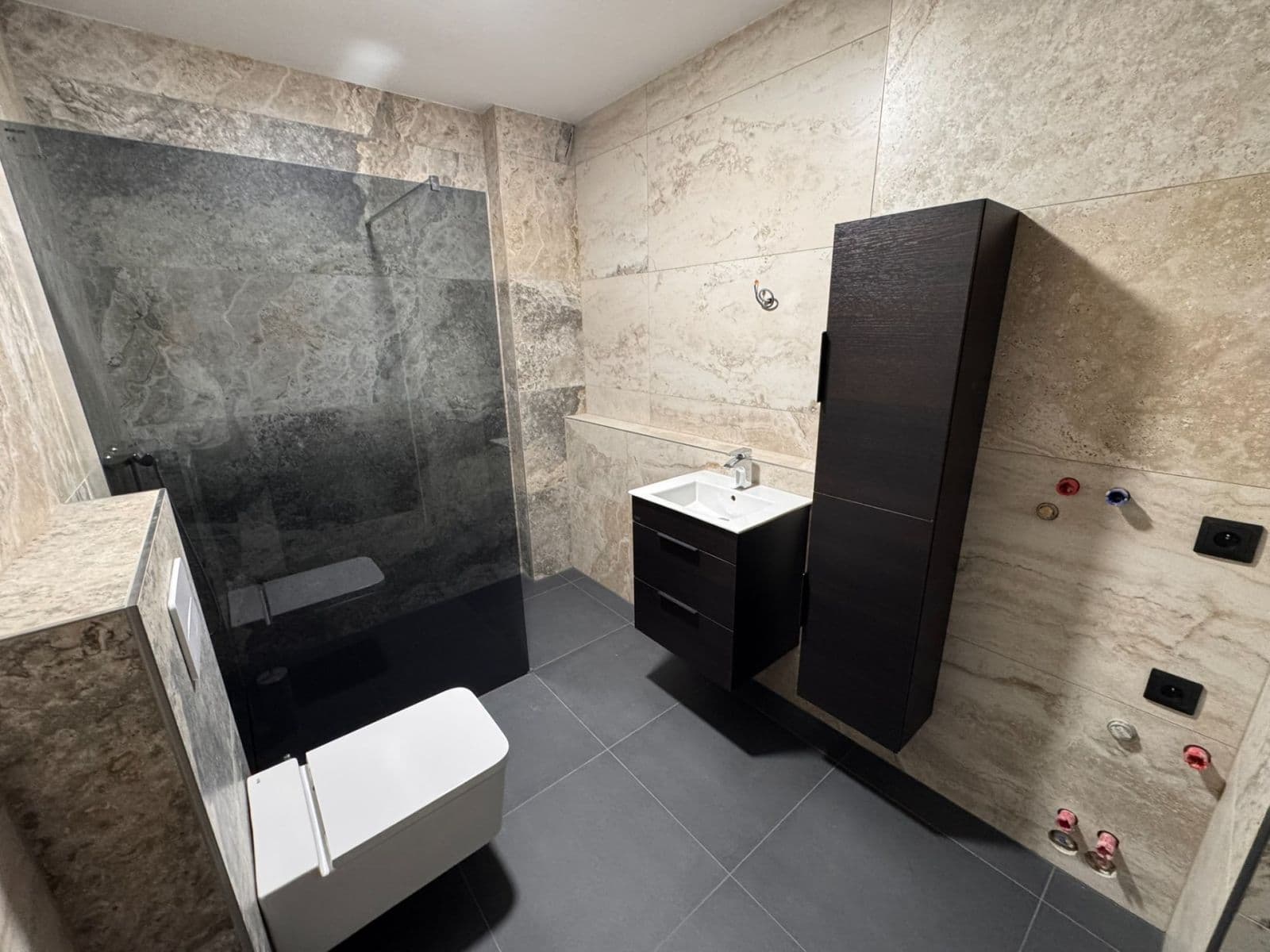 Prodej domu 142 m², pozemek 991 m², Na Poříčí, Králův Dvůr, Středočeský kraj Prodej domu 142 m², pozemek 991 m², Na Poříčí, Králův Dvůr, Středočeský kraj