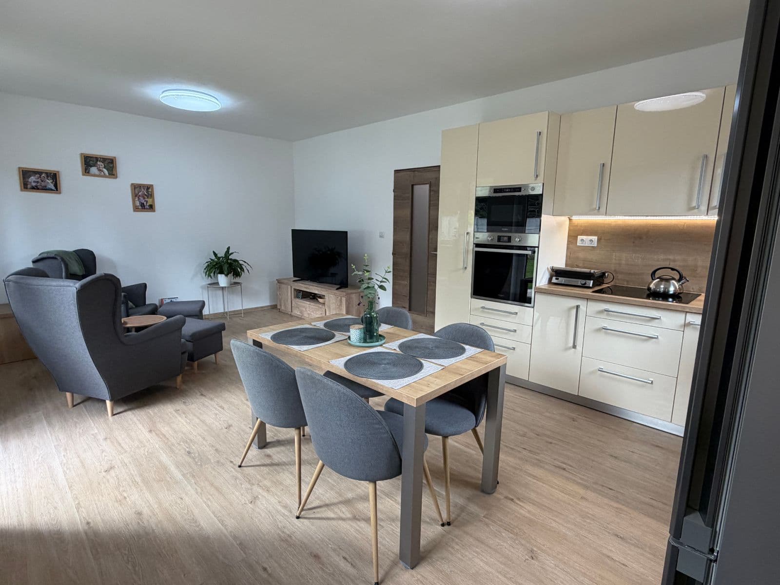 Prodej domu 86 m², pozemek 1.032 m², Vimperk, Jihočeský kraj Prodej domu 86 m², pozemek 1.032 m², Vimperk, Jihočeský kraj