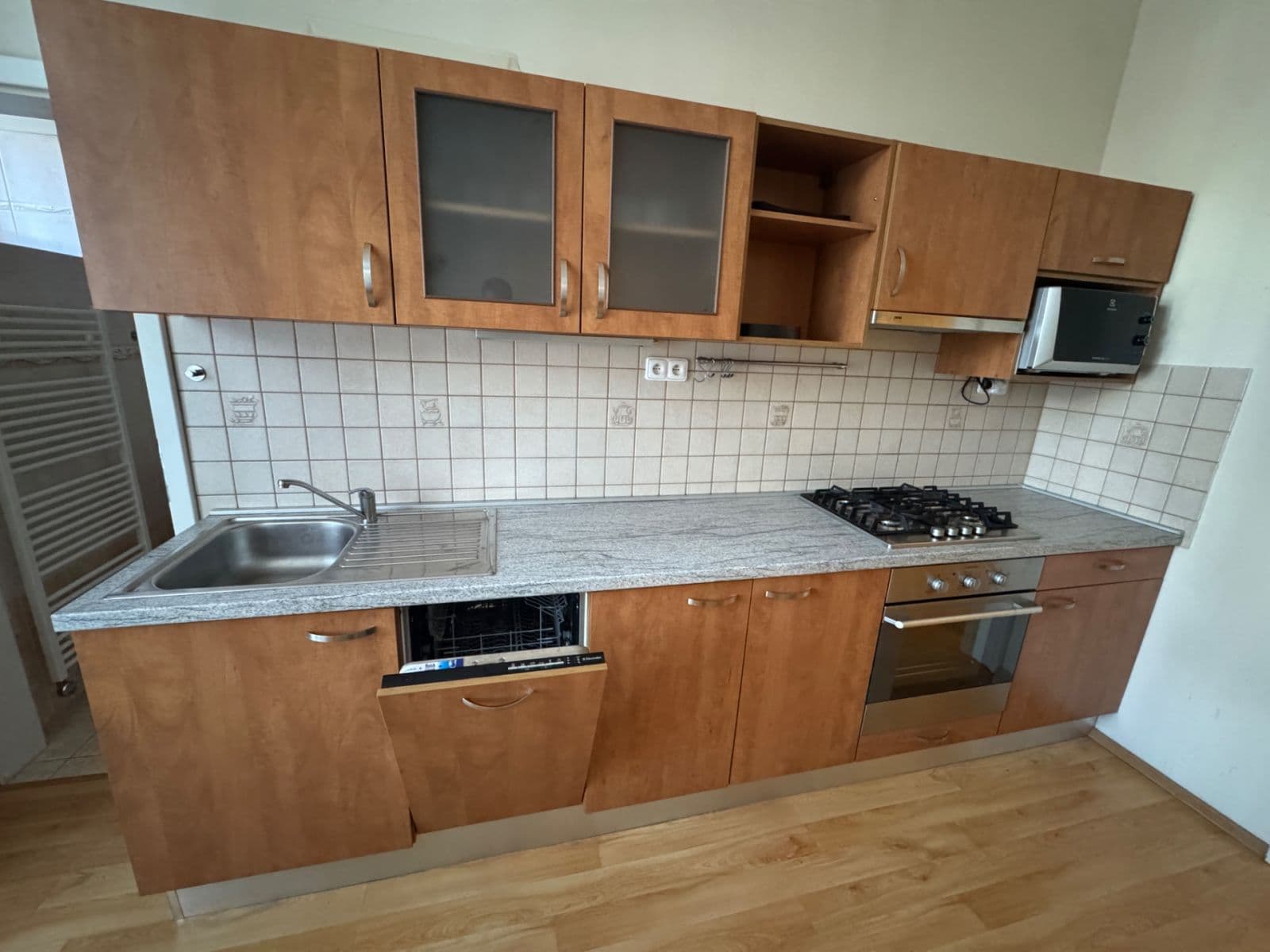 Pronájem bytu 2+1 69 m², Slezská, Praha, Praha Pronájem bytu 2+1 69 m², Slezská, Praha, Praha