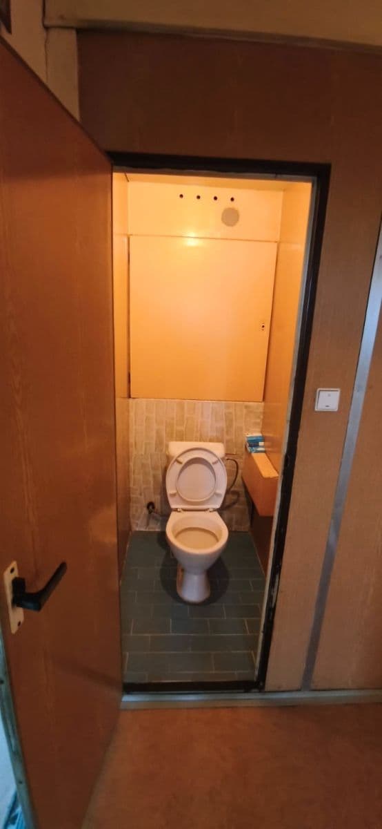 Prodej bytu 3+1 73 m², Prvomájová, Praha, Praha Prodej bytu 3+1 73 m², Prvomájová, Praha, Praha
