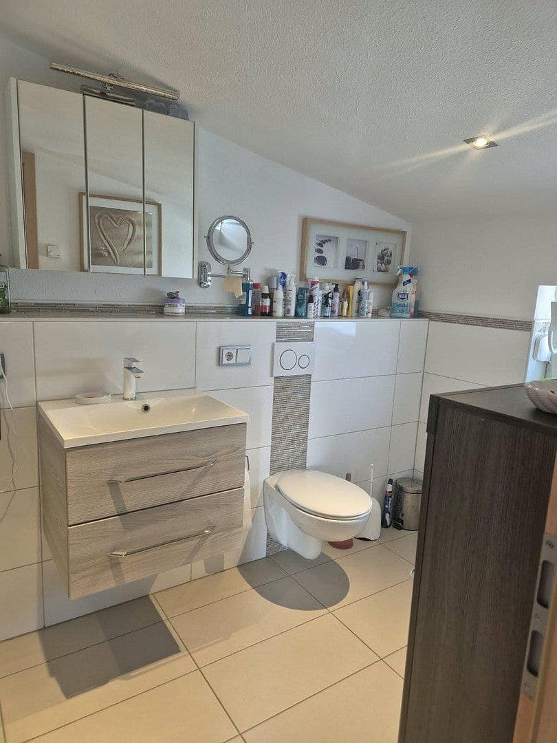 Prodej domu 149 m², pozemek 209 m², Laudenbach, Bádensko-Württembersko Prodej domu 149 m², pozemek 209 m², Laudenbach, Bádensko-Württembersko