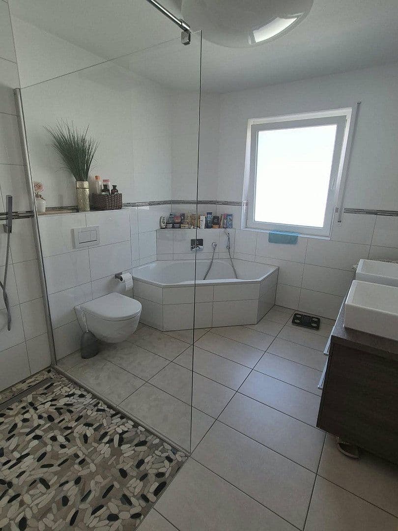 Prodej domu 149 m², pozemek 209 m², Laudenbach, Bádensko-Württembersko Prodej domu 149 m², pozemek 209 m², Laudenbach, Bádensko-Württembersko