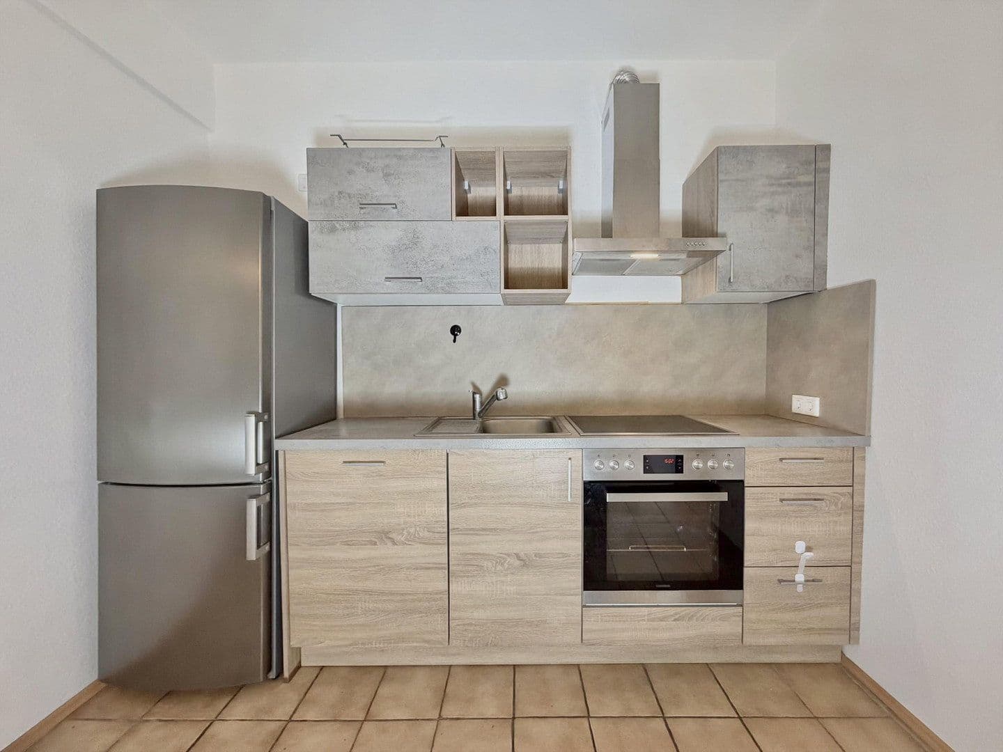 Pronájem bytu 2+1 72 m², Liebigstrasse 9, Düsseldorf, Severní Porýní-Vestfálsko Pronájem bytu 2+1 72 m², Liebigstrasse 9, Düsseldorf, Severní Porýní-Vestfálsko