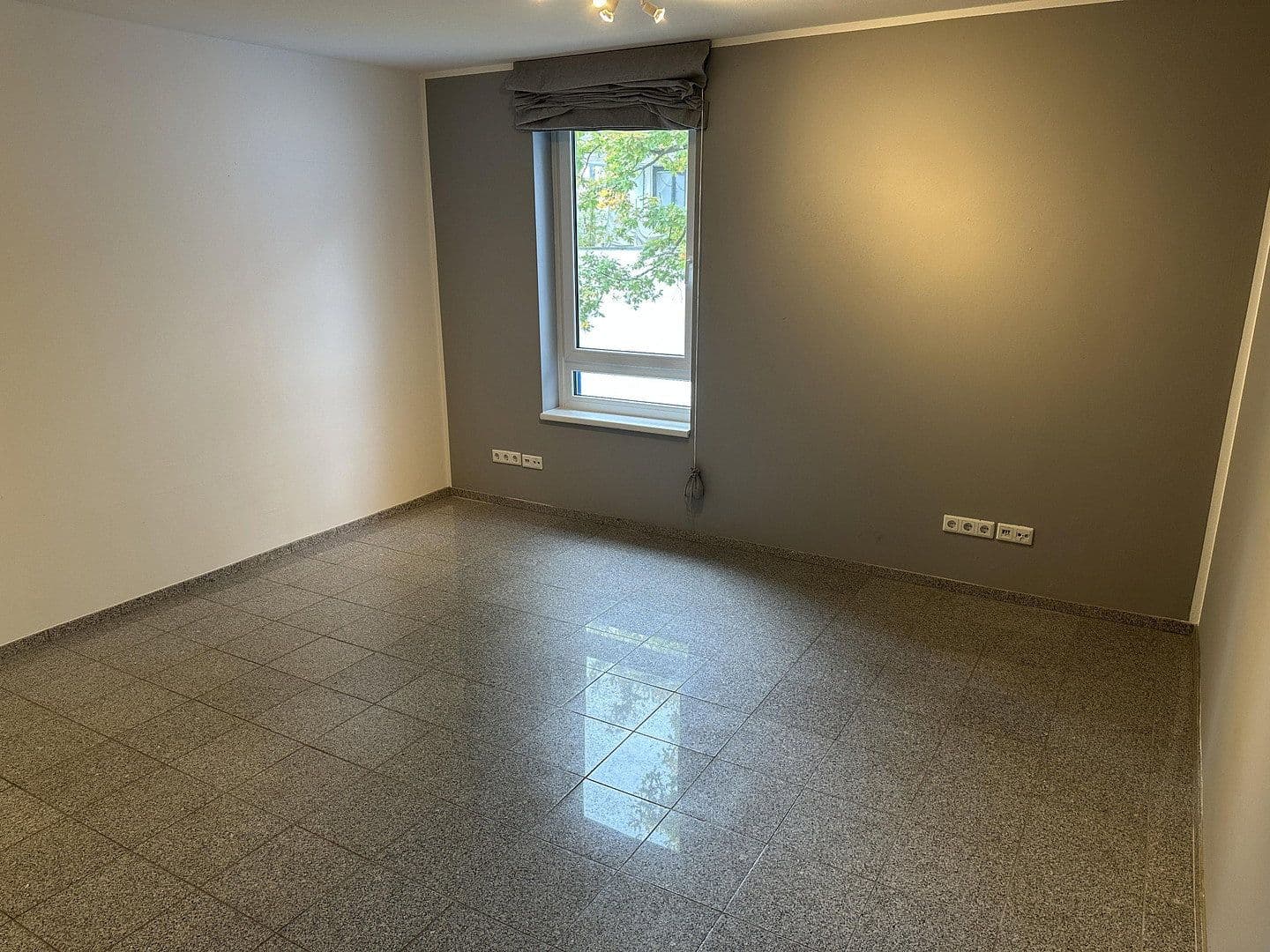 Pronájem bytu 3+1 80 m², Sülldorfer Landstraße 240, Hamburg, Hamburg Pronájem bytu 3+1 80 m², Sülldorfer Landstraße 240, Hamburg, Hamburg