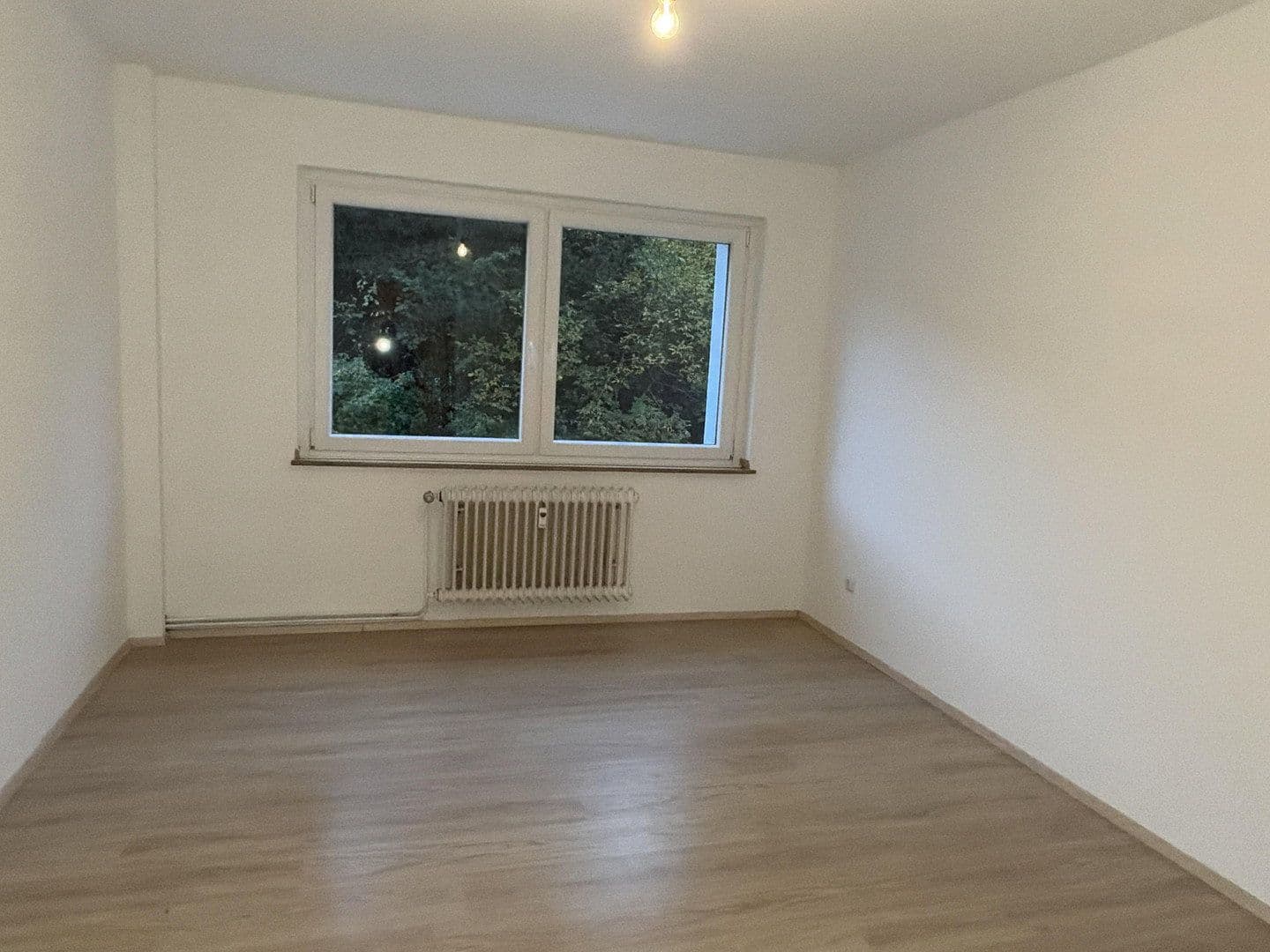 Pronájem bytu 3+1 75 m², Ravensberger Str. 91, Wuppertal, Severní Porýní-Vestfálsko Pronájem bytu 3+1 75 m², Ravensberger Str. 91, Wuppertal, Severní Porýní-Vestfálsko