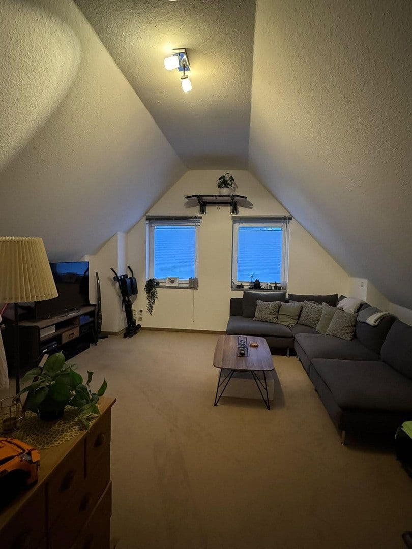 Pronájem bytu 3+1 85 m², Hans-Dümmlerstraße 1, Leinburg, Bavorsko Pronájem bytu 3+1 85 m², Hans-Dümmlerstraße 1, Leinburg, Bavorsko