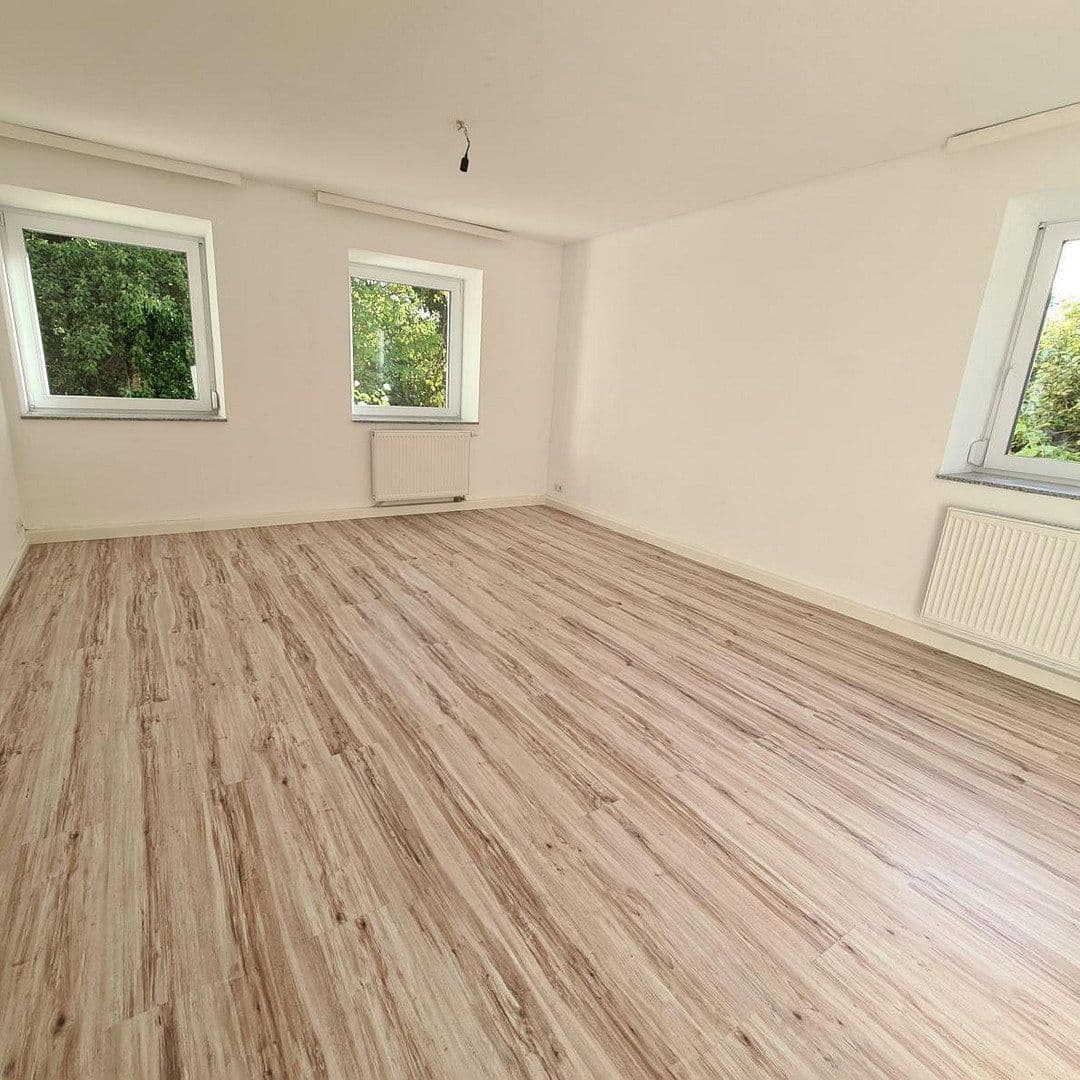 Pronájem bytu 2+1 77 m², Leonberg, Bádensko-Württembersko Pronájem bytu 2+1 77 m², Leonberg, Bádensko-Württembersko