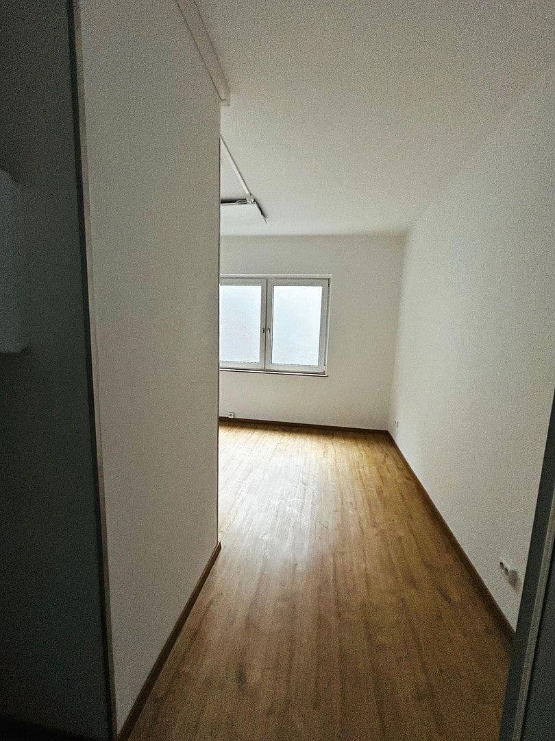 Pronájem kanceláře 20 m², Klever Platz 4, Wuppertal, Severní Porýní-Vestfálsko Pronájem kanceláře 20 m², Klever Platz 4, Wuppertal, Severní Porýní-Vestfálsko