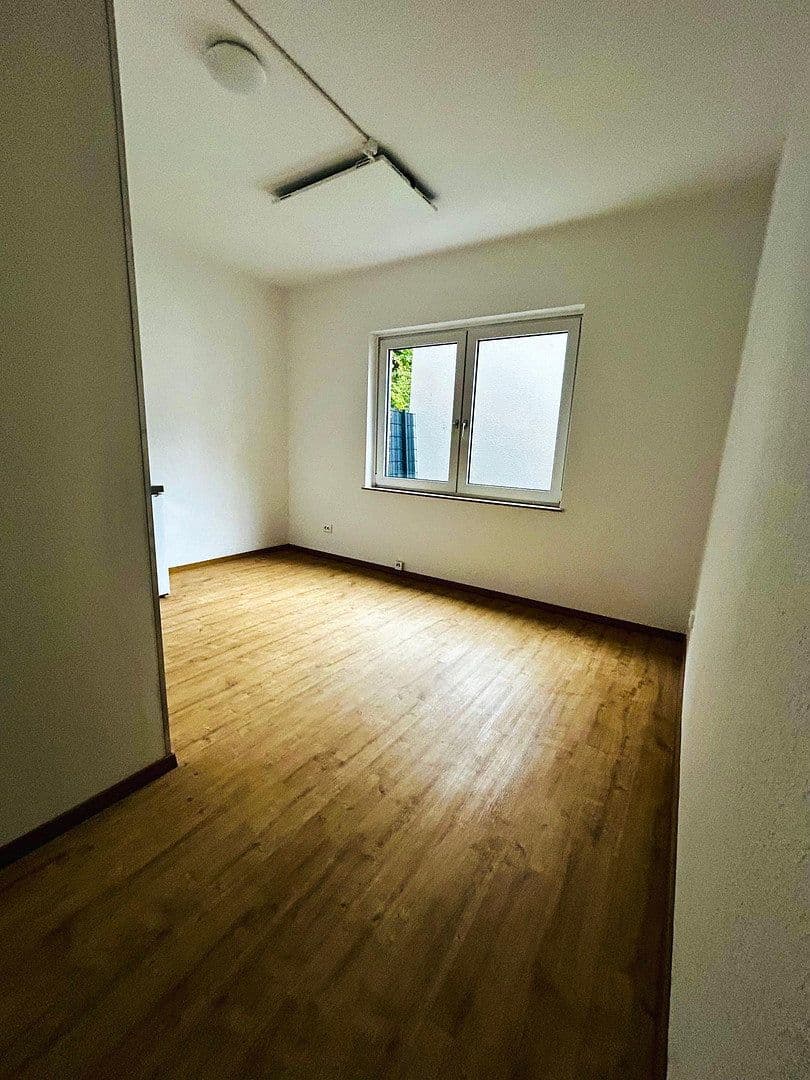 Pronájem kanceláře 20 m², Klever Platz 4, Wuppertal, Severní Porýní-Vestfálsko Pronájem kanceláře 20 m², Klever Platz 4, Wuppertal, Severní Porýní-Vestfálsko