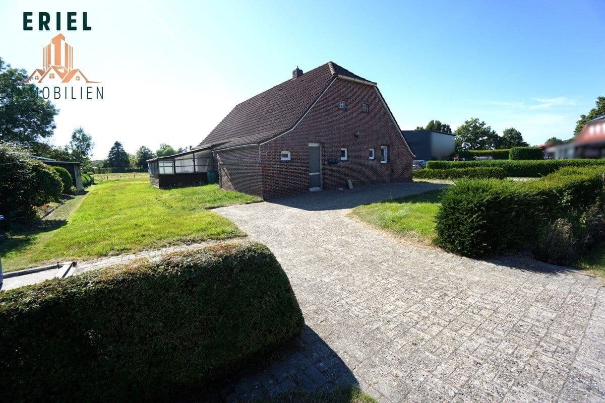Prodej domu 205 m², pozemek 1.625 m², Aurich, Dolní Sasko Prodej domu 205 m², pozemek 1.625 m², Aurich, Dolní Sasko