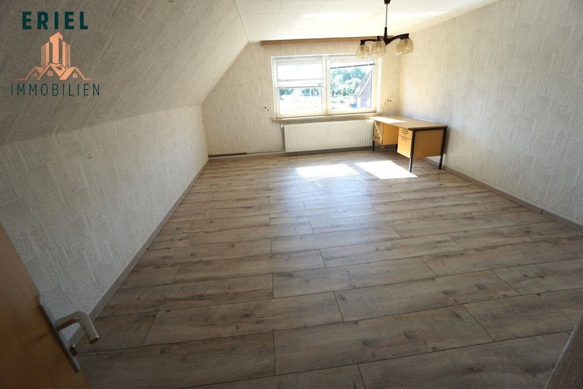 Prodej domu 205 m², pozemek 1.625 m², Aurich, Dolní Sasko Prodej domu 205 m², pozemek 1.625 m², Aurich, Dolní Sasko