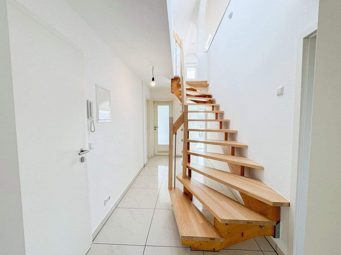 Prodej bytu 3+kk 94 m², Stuttgart, Bádensko-Württembersko Prodej bytu 3+kk 94 m², Stuttgart, Bádensko-Württembersko
