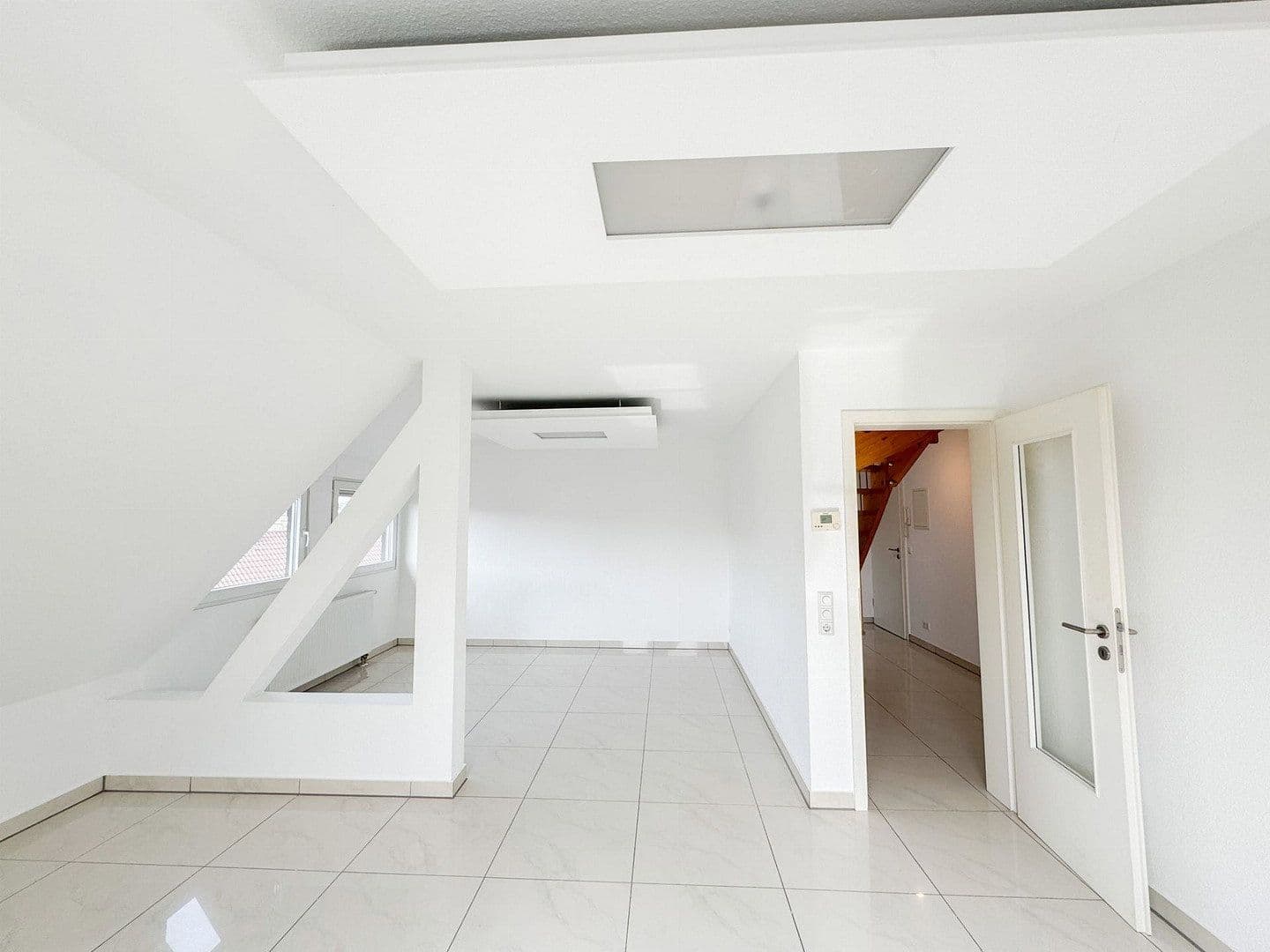Prodej bytu 3+kk 94 m², Stuttgart, Bádensko-Württembersko Prodej bytu 3+kk 94 m², Stuttgart, Bádensko-Württembersko