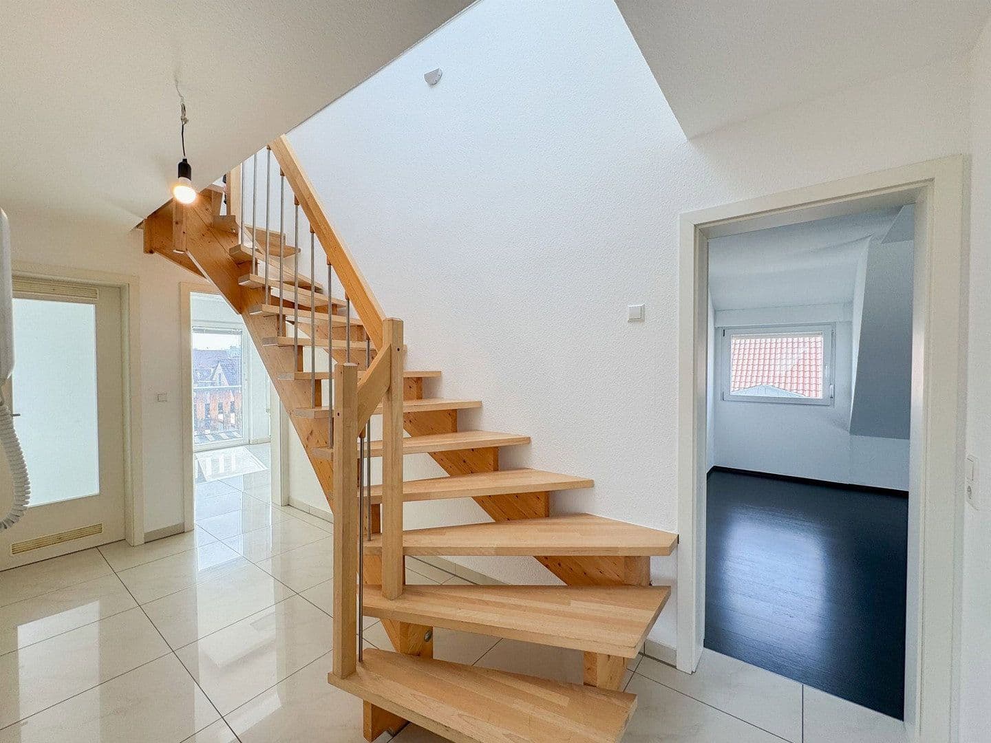 Prodej bytu 3+kk 94 m², Stuttgart, Bádensko-Württembersko Prodej bytu 3+kk 94 m², Stuttgart, Bádensko-Württembersko