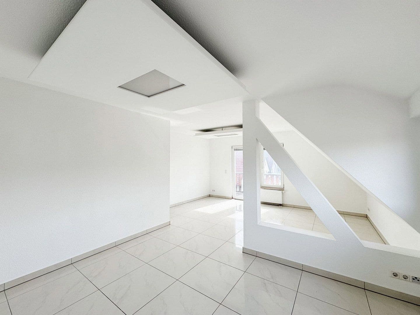 Prodej bytu 3+kk 94 m², Stuttgart, Bádensko-Württembersko Prodej bytu 3+kk 94 m², Stuttgart, Bádensko-Württembersko