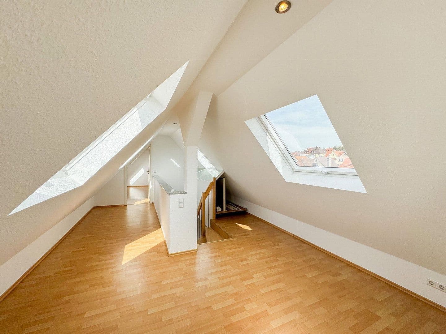 Prodej bytu 3+kk 94 m², Stuttgart, Bádensko-Württembersko Prodej bytu 3+kk 94 m², Stuttgart, Bádensko-Württembersko