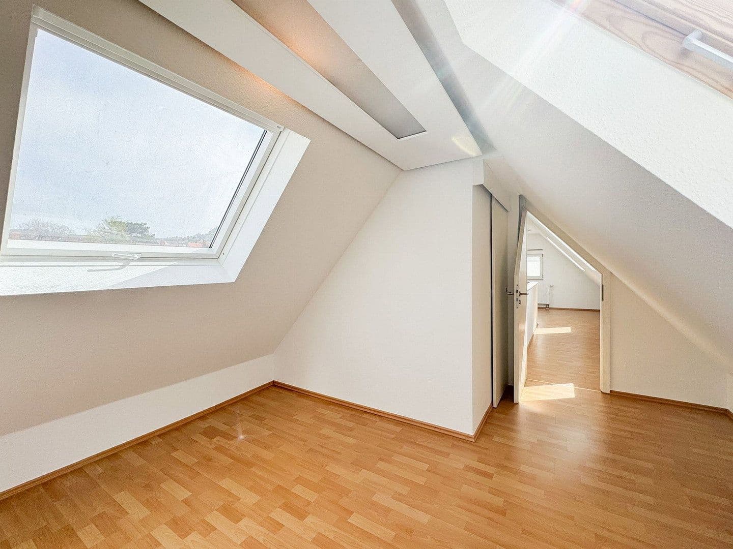 Prodej bytu 3+kk 94 m², Stuttgart, Bádensko-Württembersko Prodej bytu 3+kk 94 m², Stuttgart, Bádensko-Württembersko