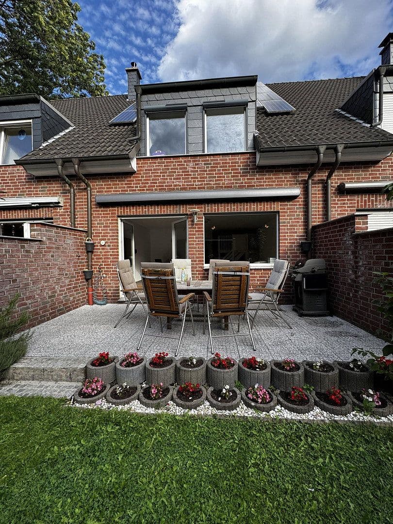 Prodej domu 129 m², pozemek 206 m², Hagemannshof 1 B, Gelsenkirchen, Severní Porýní-Vestfálsko Prodej domu 129 m², pozemek 206 m², Hagemannshof 1 B, Gelsenkirchen, Severní Porýní-Vestfálsko