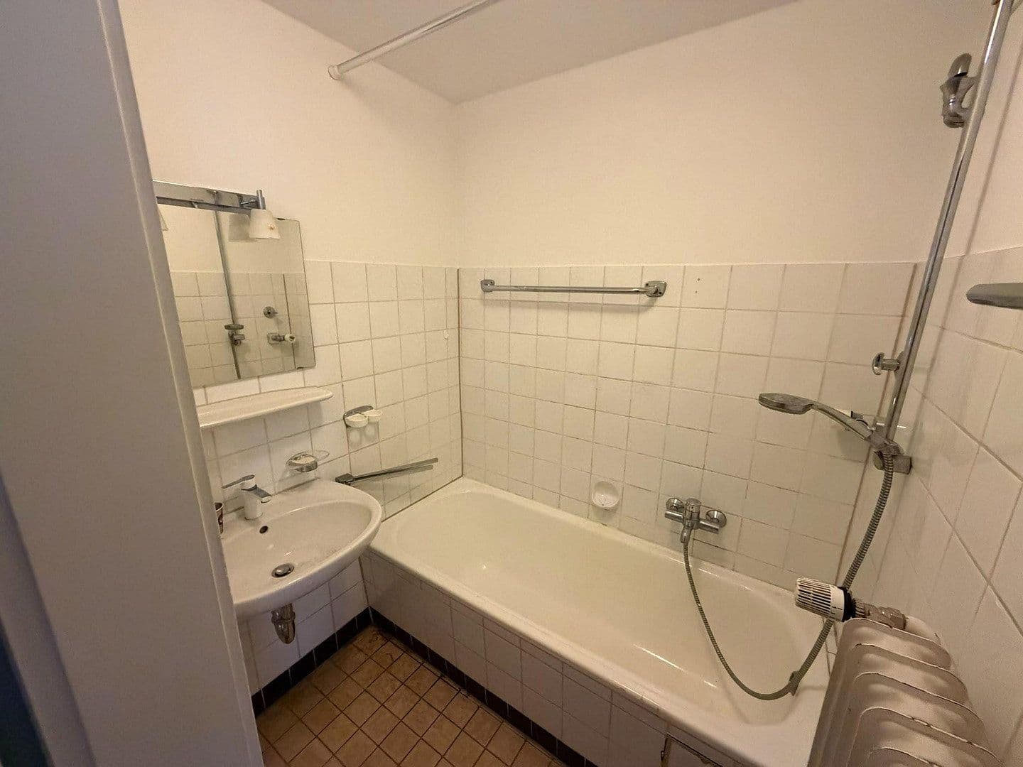 Pronájem bytu 3+1 69 m², Friedrichstrasse 25, Ostfildern, Bádensko-Württembersko Pronájem bytu 3+1 69 m², Friedrichstrasse 25, Ostfildern, Bádensko-Württembersko