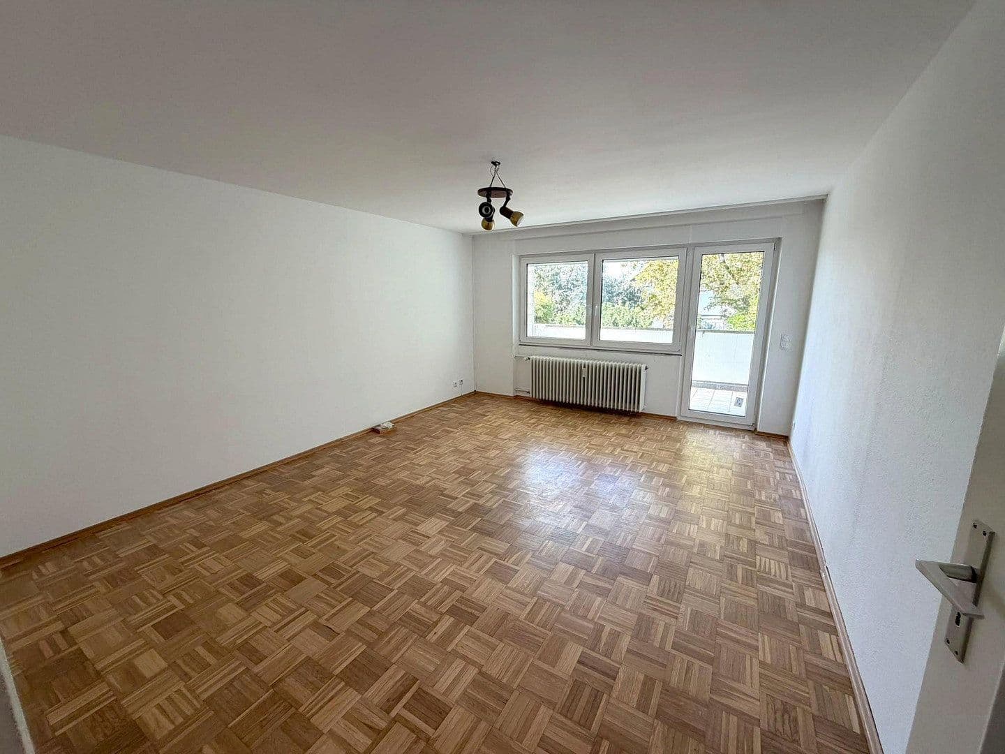 Pronájem bytu 3+1 69 m², Friedrichstrasse 25, Ostfildern, Bádensko-Württembersko Pronájem bytu 3+1 69 m², Friedrichstrasse 25, Ostfildern, Bádensko-Württembersko
