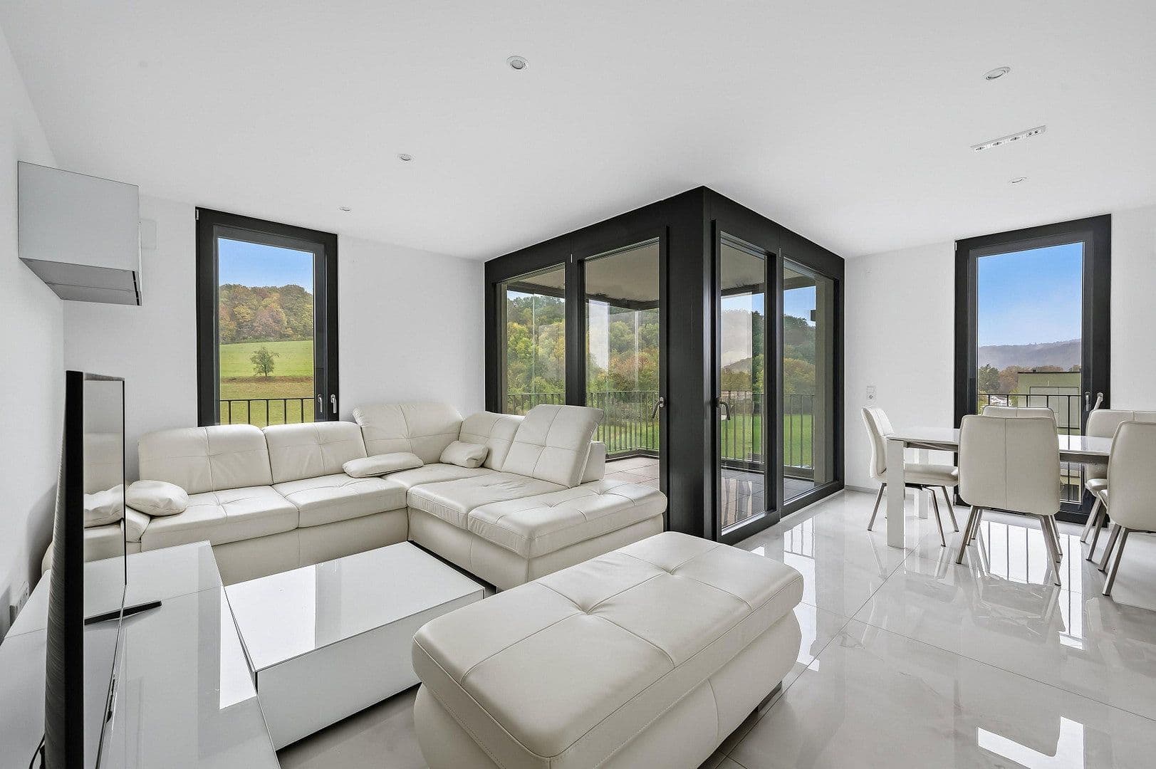 Prodej bytu 4+1 93 m², Hechinger Strasse 86, Tübingen, Bádensko-Württembersko Prodej bytu 4+1 93 m², Hechinger Strasse 86, Tübingen, Bádensko-Württembersko