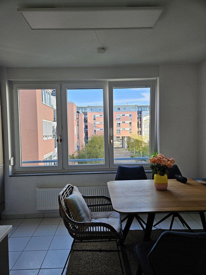 Prodej bytu 2+1 61 m², Wallaustr. 65, Main, Porýní-Falc Prodej bytu 2+1 61 m², Wallaustr. 65, Main, Porýní-Falc