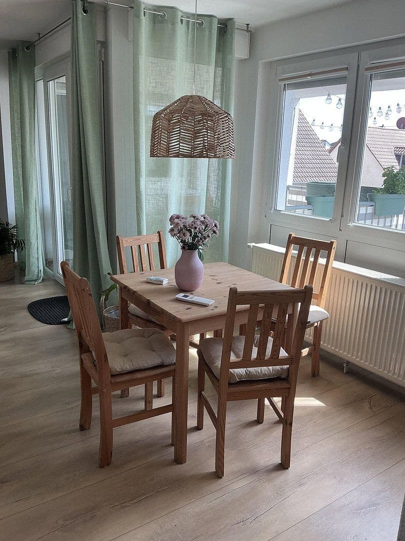 Prodej bytu 3+1 90 m², Hochheim, Hessen Prodej bytu 3+1 90 m², Hochheim, Hessen