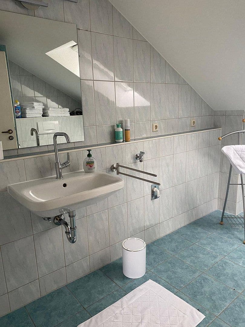 Pronájem bytu 3+1 85 m², Ingelfingen, Bádensko-Württembersko Pronájem bytu 3+1 85 m², Ingelfingen, Bádensko-Württembersko