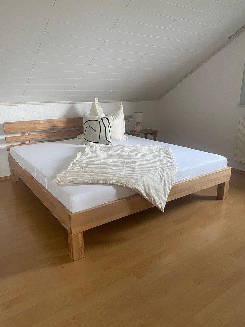 Pronájem bytu 3+1 85 m², Ingelfingen, Bádensko-Württembersko Pronájem bytu 3+1 85 m², Ingelfingen, Bádensko-Württembersko