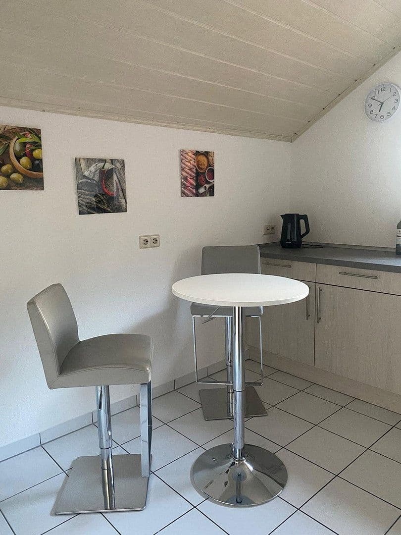 Pronájem bytu 3+1 85 m², Ingelfingen, Bádensko-Württembersko Pronájem bytu 3+1 85 m², Ingelfingen, Bádensko-Württembersko
