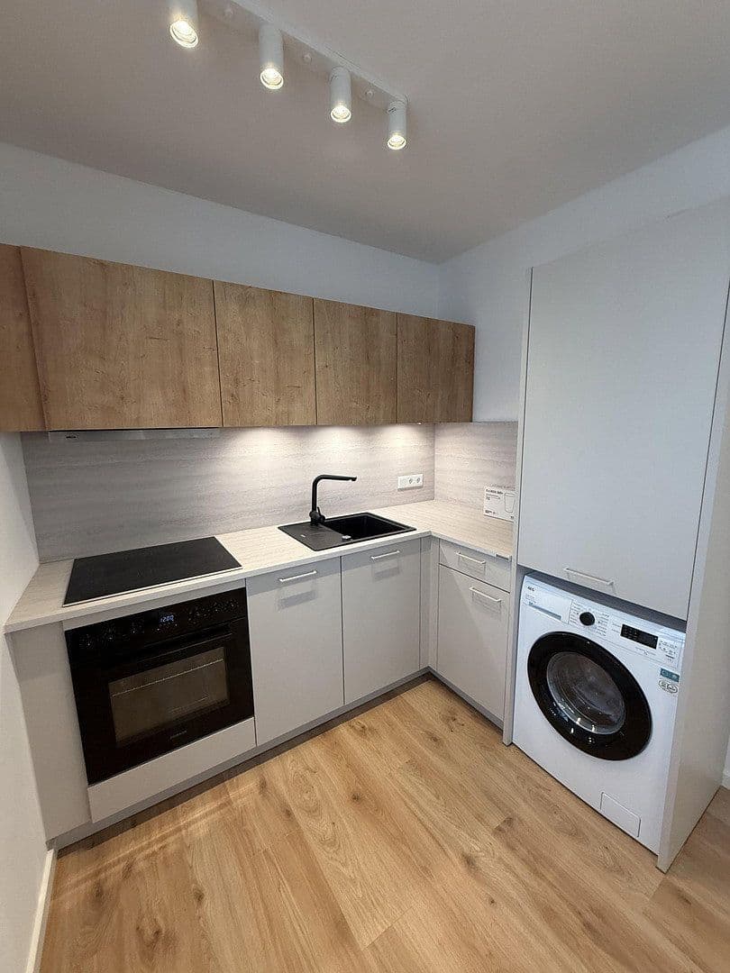 Pronájem bytu 1+1 31 m², Leonhardstraße 54, Nürnberg, Bavorsko Pronájem bytu 1+1 31 m², Leonhardstraße 54, Nürnberg, Bavorsko