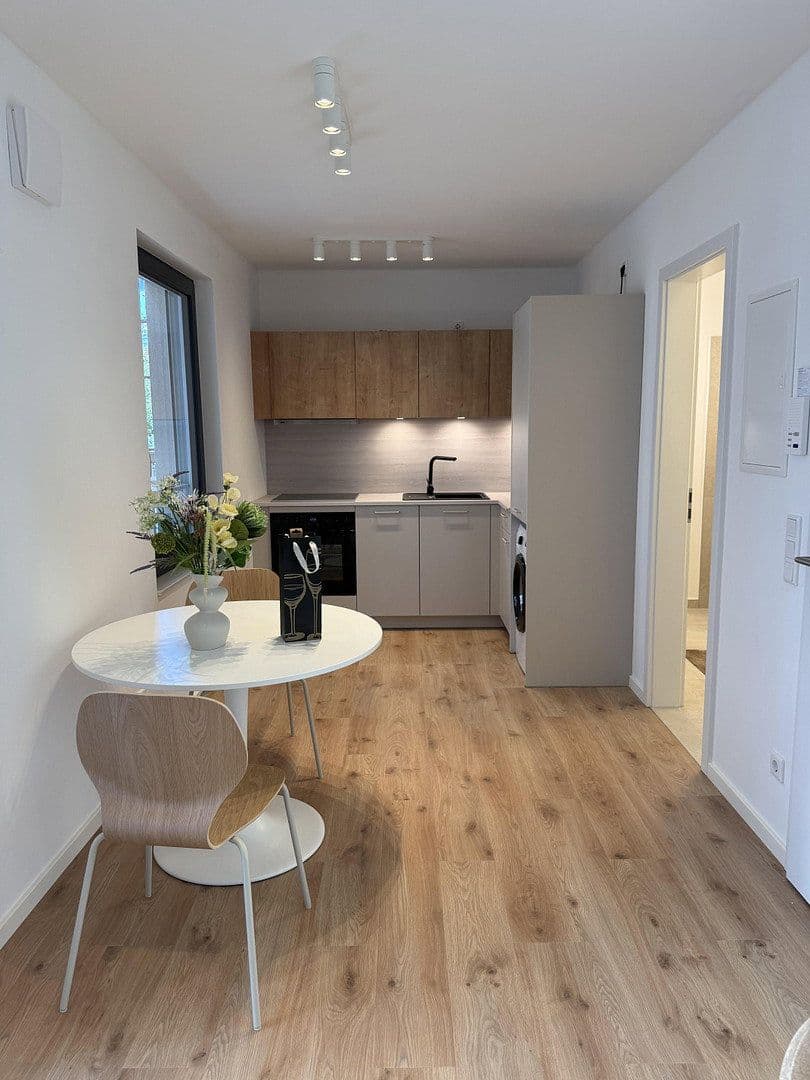 Pronájem bytu 1+1 31 m², Leonhardstraße 54, Nürnberg, Bavorsko Pronájem bytu 1+1 31 m², Leonhardstraße 54, Nürnberg, Bavorsko