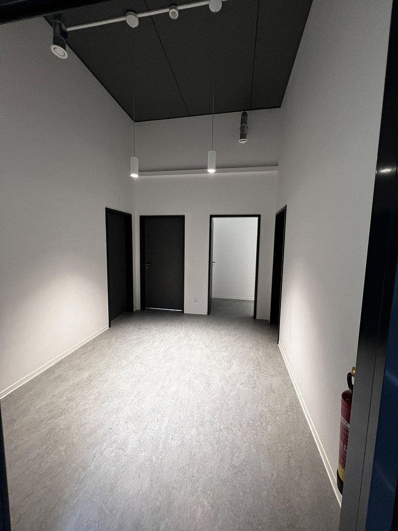 Pronájem kanceláře 301 m², Schönefeld, Braniborsko Pronájem kanceláře 301 m², Schönefeld, Braniborsko