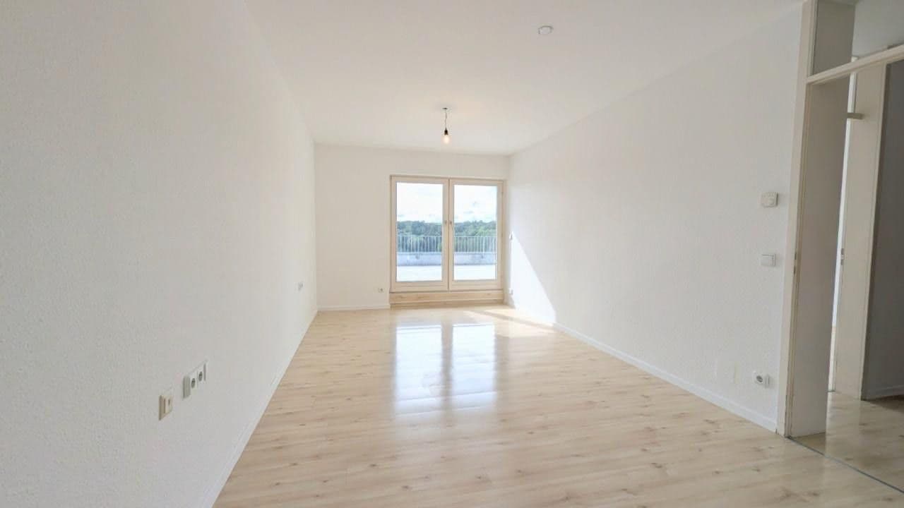 Pronájem bytu 3+1 133 m², Sulzer Straße 84/11, Wildberg, Bádensko-Württembersko Pronájem bytu 3+1 133 m², Sulzer Straße 84/11, Wildberg, Bádensko-Württembersko
